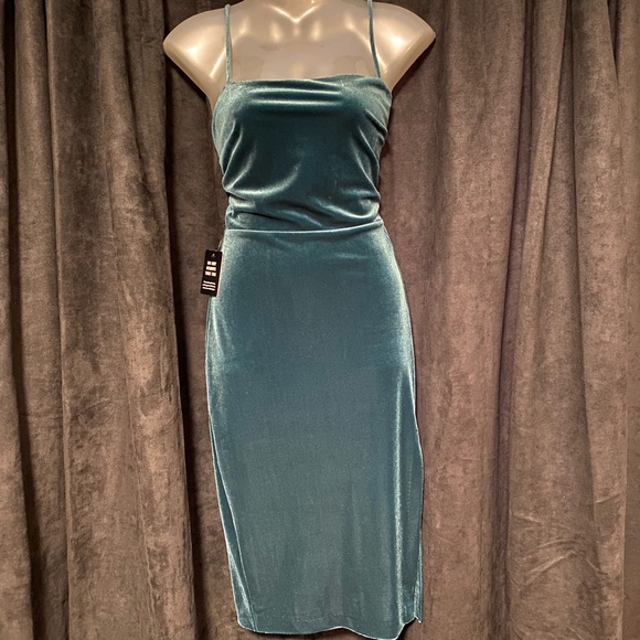 Velvety Express brand dress size S. PERFECT condition! Good holiday dress! - Picture 5 of 8